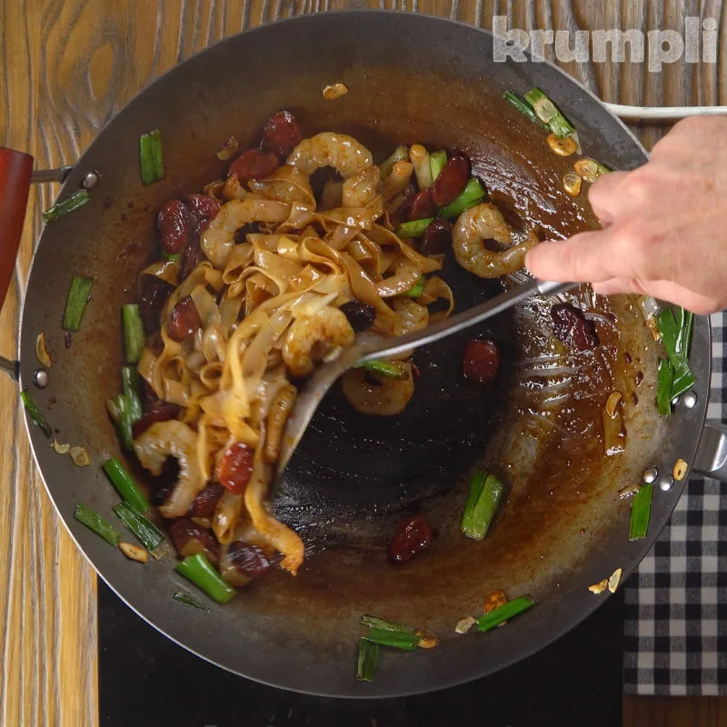 Char Kway Teow process shot 5 of 8