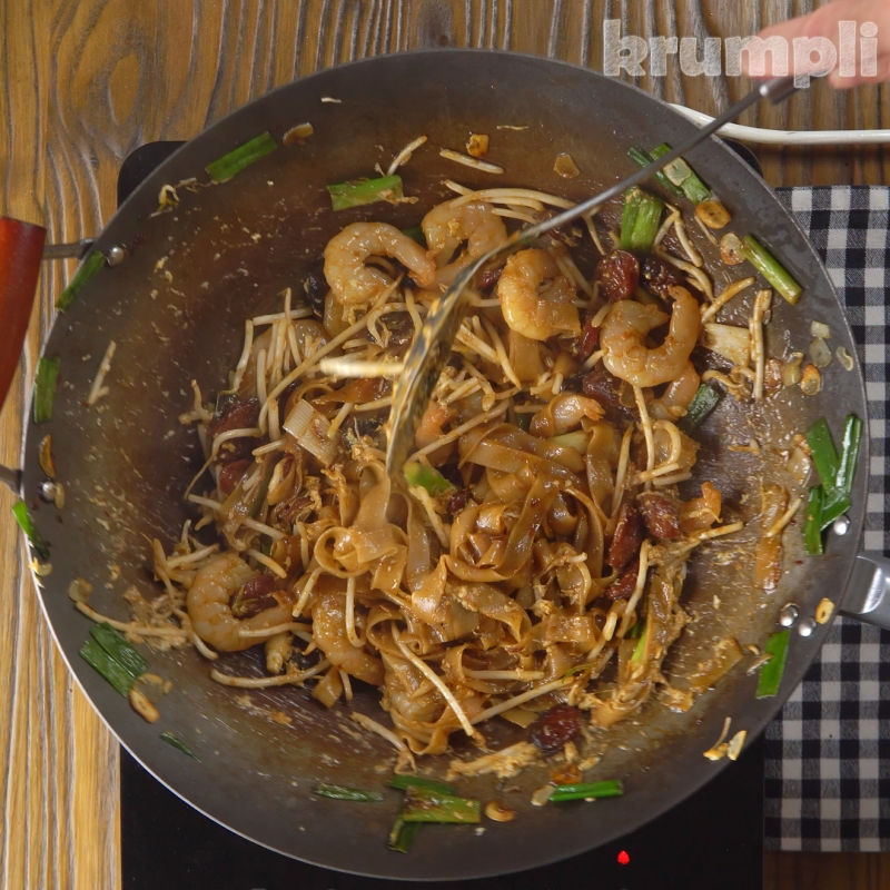 Char Kway Teow process shot 6 of 8