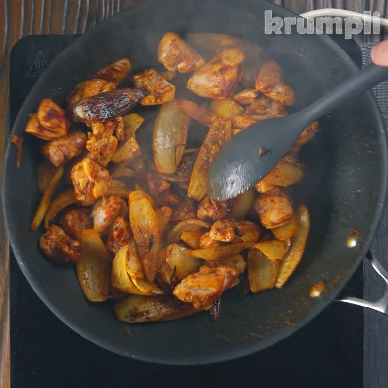 Chicken Dopiaza process shot 9 of 12