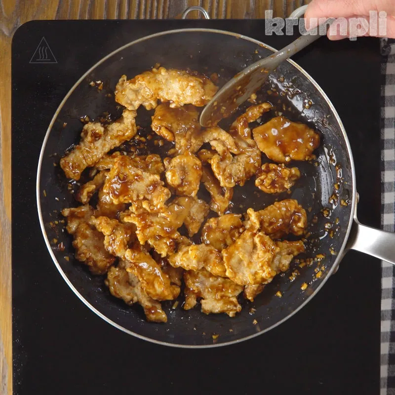 Sesame Chicken process shot 9 of 11