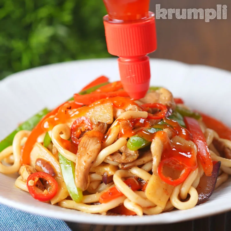 Sweet Chilli Chicken Noodles process shot 7 of 7