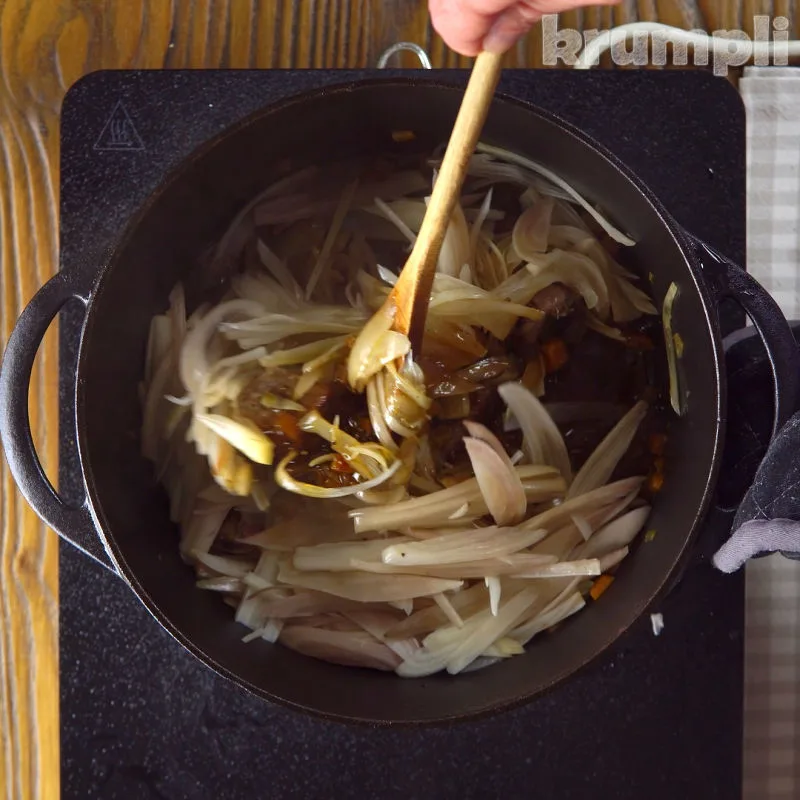 Pasta Genovese process shot 6 of 10