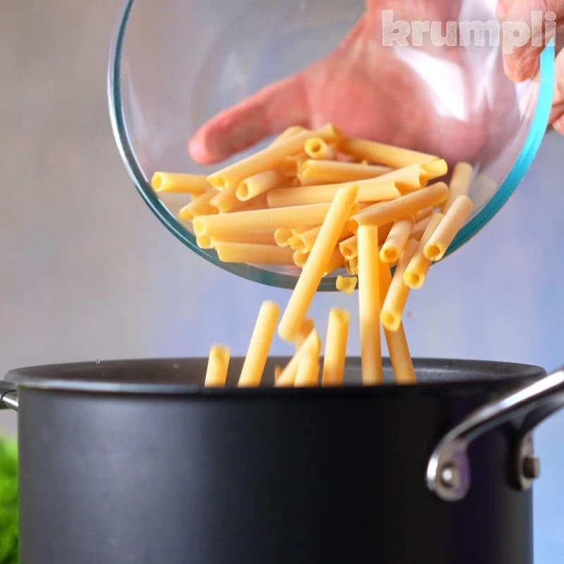 Pasta Genovese process shot 9 of 10