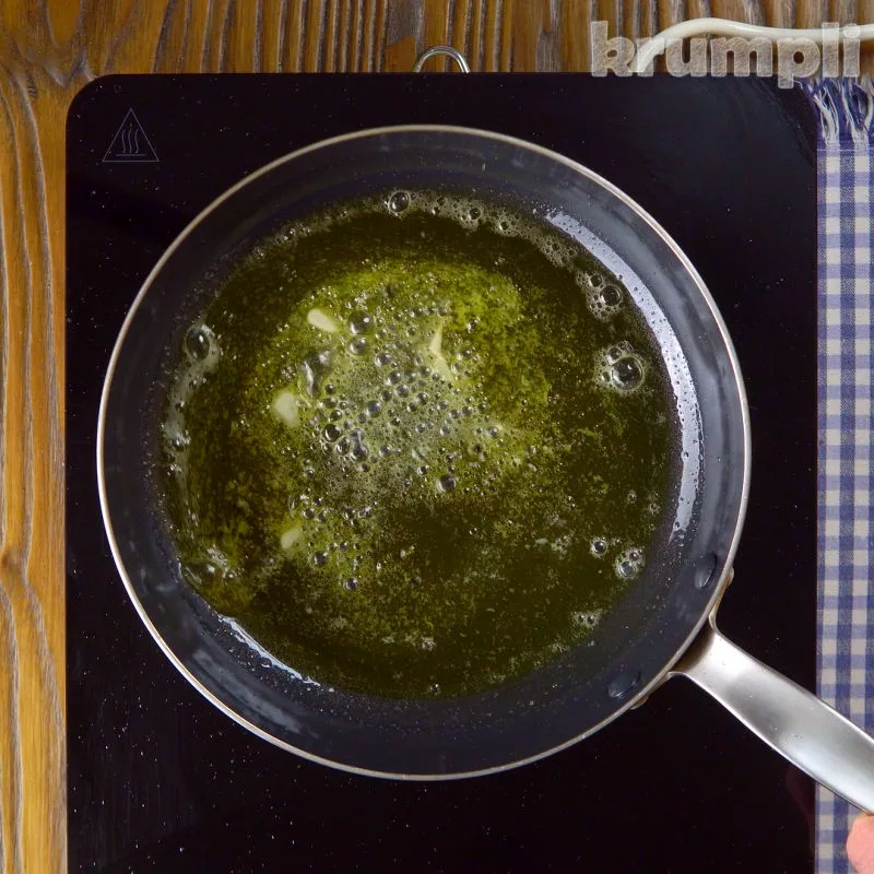 Camarao à Guilho process shot 1 of 5