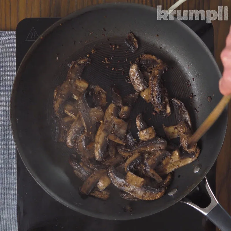 Chicken and Mushroom Curry Process Shot 5 of 7