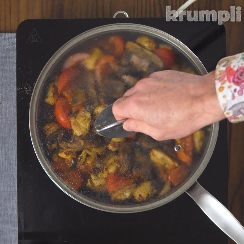Chicken and Mushroom Curry Process Shot 6 of 7