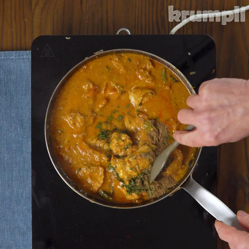 Andhra Chicken Curry Process shot 8 of 9
