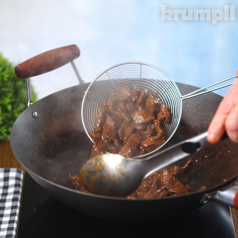 Black Pepper Beef Process shot 4 of 7