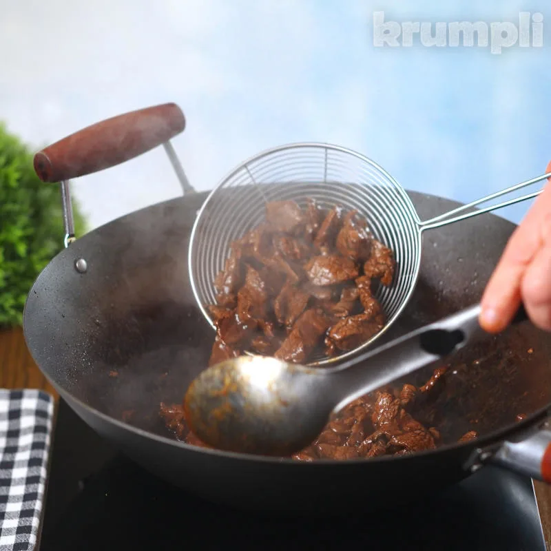 Black Pepper Beef Process shot 4 of 7