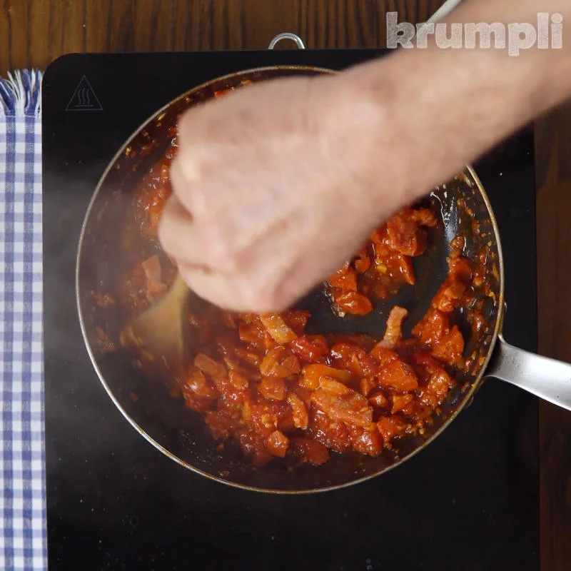 Chorizo and Bacon Pasta process shot 3 of 5