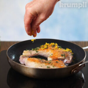 Roasted Chicken with Lemon and Thyme process Shot 2 of 4