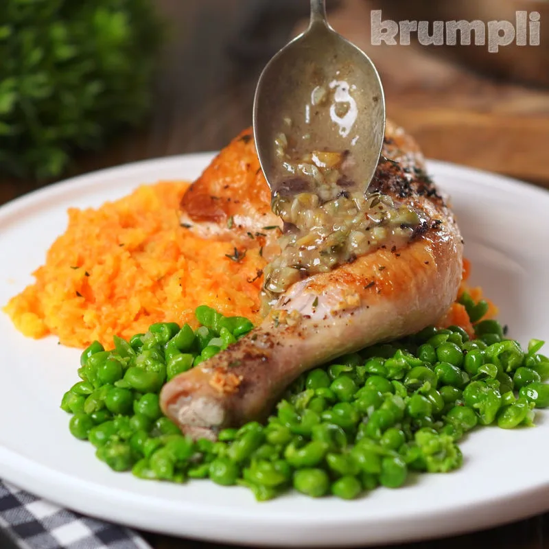 Roasted Chicken with Lemon and Thyme process Shot 4 of 4