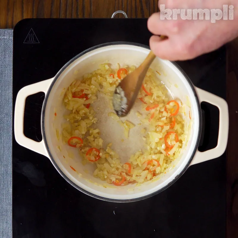 Butternut Squash Chilli Process shot 2 of 5