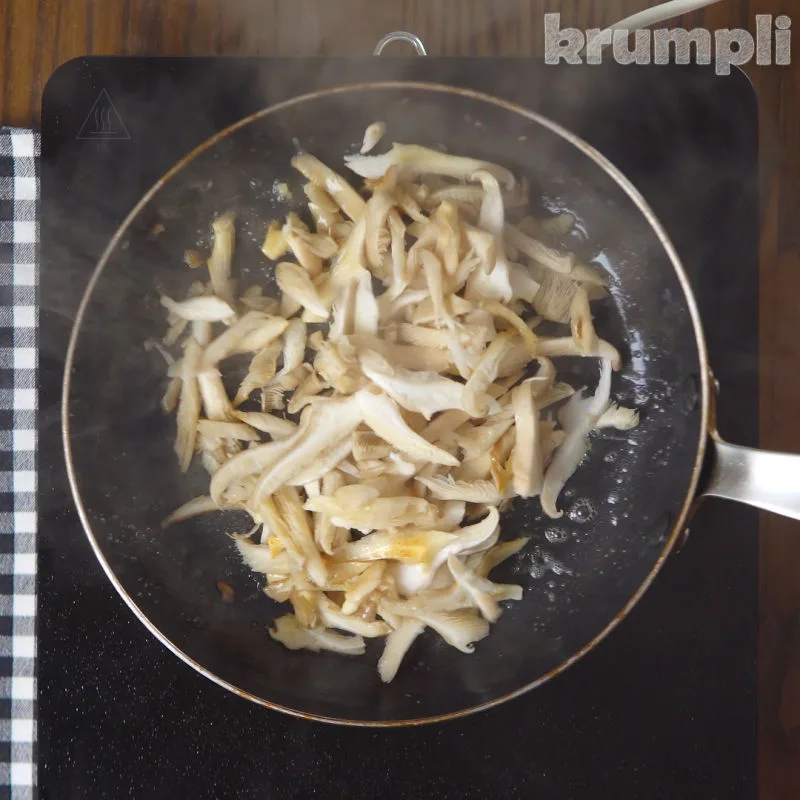 Chicken Florentine Process shot 5 of 8