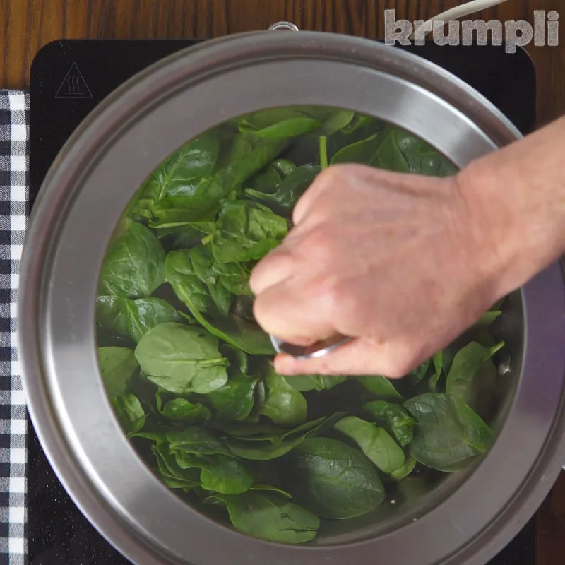 Chicken Florentine Process shot 6 of 8