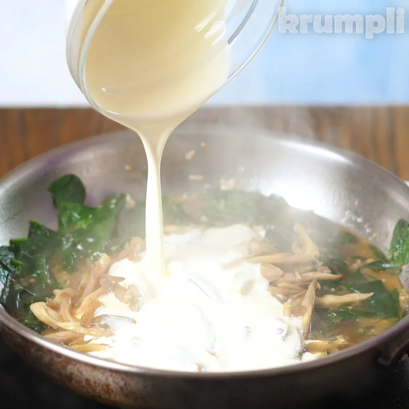 Chicken Florentine Process shot 7 of 8