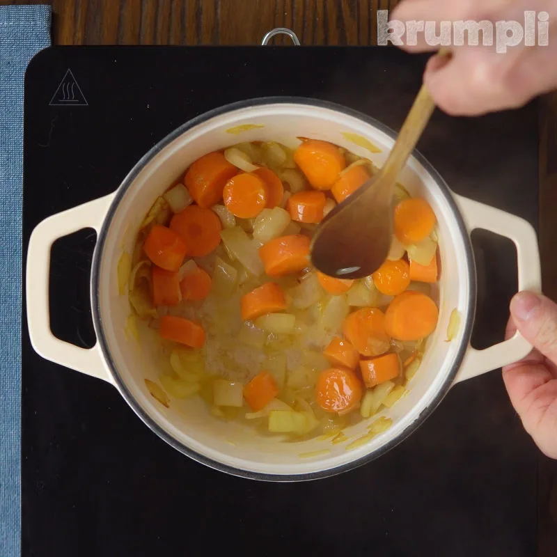 Chicken and Butterbean Stew Process shot 1 of 5