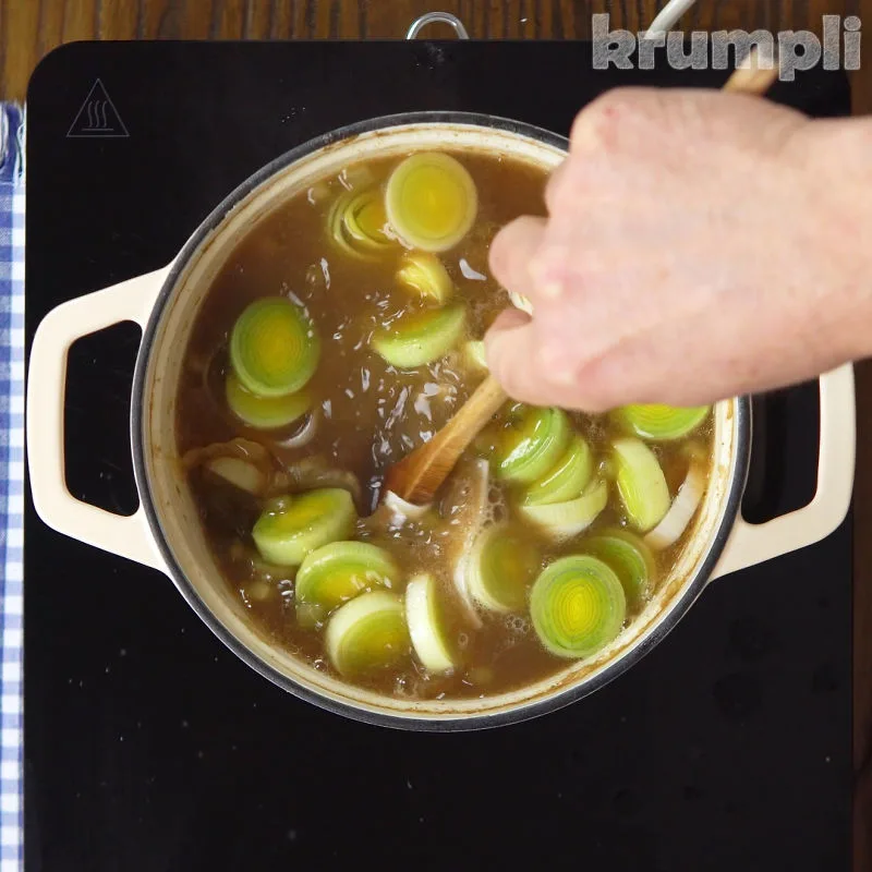 Cock A Leekie Soup Process shot 4 of 6