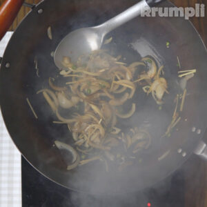 Thai Cashew Chicken Process Shot 3 of 6