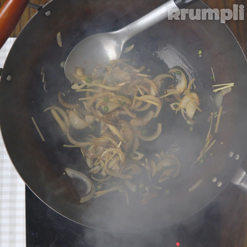 Thai Cashew Chicken Process Shot 3 of 6