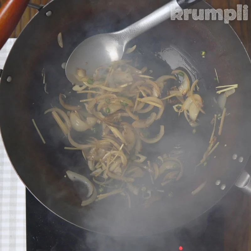 Thai Cashew Chicken Process Shot 3 of 6