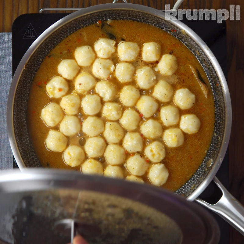 Curry Fish Balls Process Shot 5 of 5