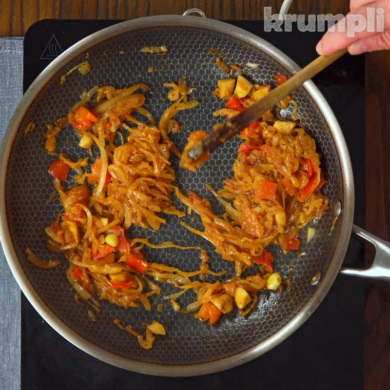 Chicken Kolhapuri Process Shot 1 of 9