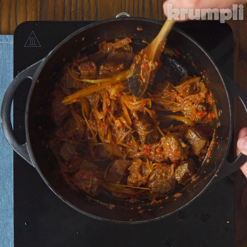 B&ograve; Kho Process Shot 6 of 9