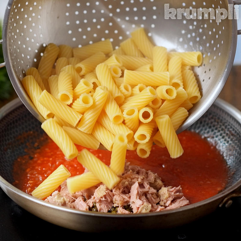 Tomato Tuna Pasta Process Shot 4 of 6