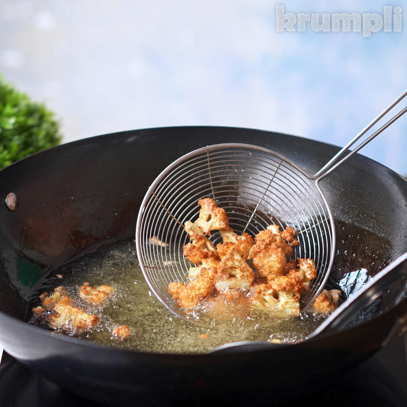 Salt and Pepper Cauliflower Process Shot 3 of 5